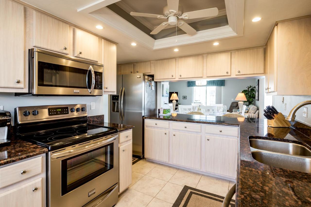 Royal Pelican 381, 2 Bedrooms, Sleeps 6, Canal View, Heated Pool, Elevator Fort Myers Beach Buitenkant foto
