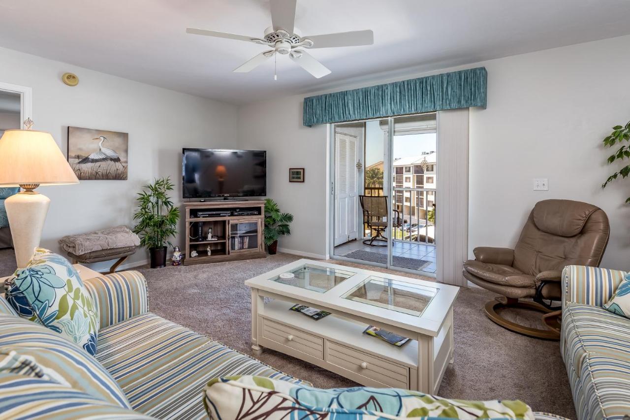 Royal Pelican 381, 2 Bedrooms, Sleeps 6, Canal View, Heated Pool, Elevator Fort Myers Beach Buitenkant foto
