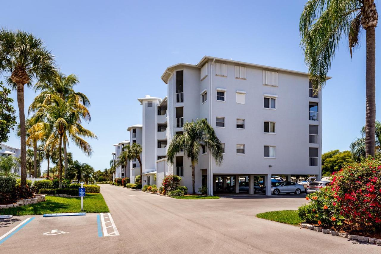 Royal Pelican 381, 2 Bedrooms, Sleeps 6, Canal View, Heated Pool, Elevator Fort Myers Beach Buitenkant foto