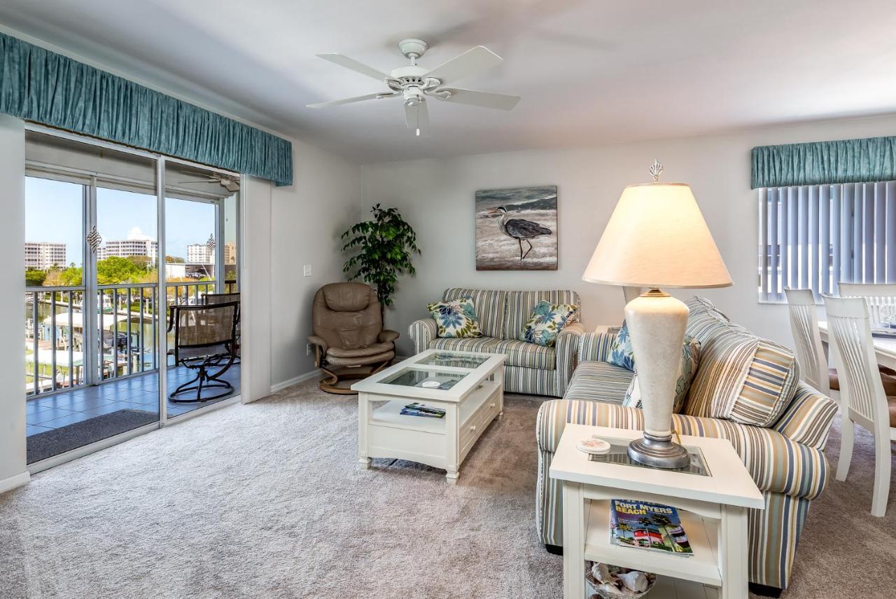 Royal Pelican 381, 2 Bedrooms, Sleeps 6, Canal View, Heated Pool, Elevator Fort Myers Beach Buitenkant foto