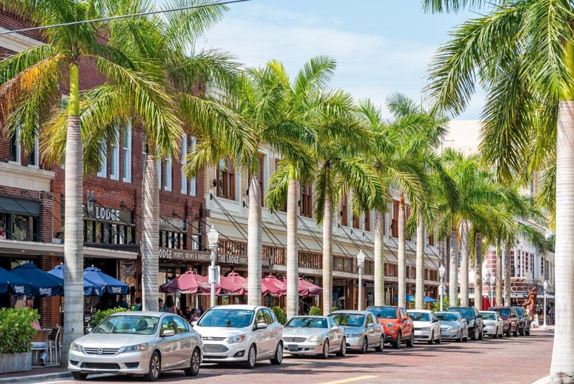 Royal Pelican 381, 2 Bedrooms, Sleeps 6, Canal View, Heated Pool, Elevator Fort Myers Beach Buitenkant foto